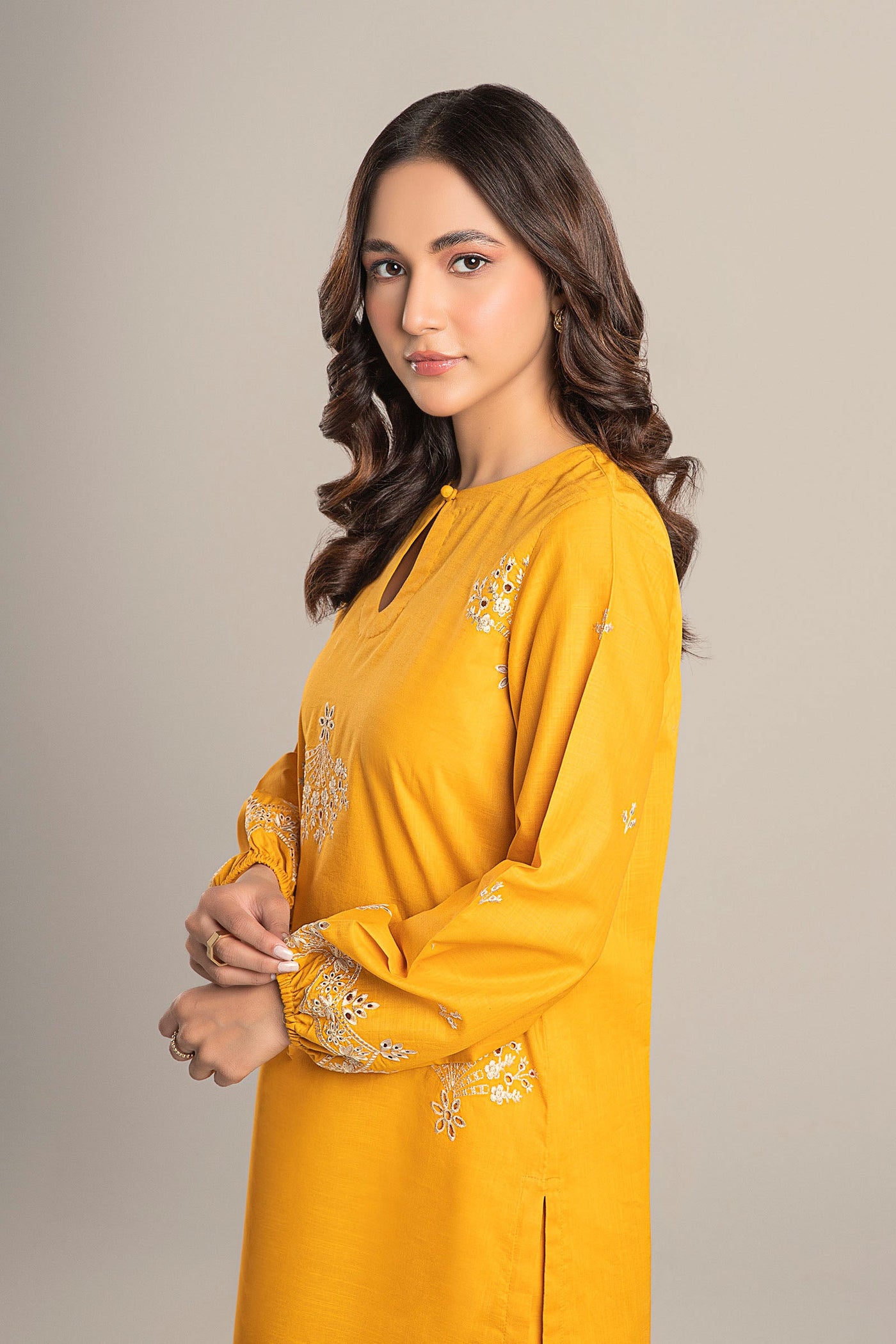 2 Pc Embroidered Crosshatch Lawn Suit | MB-CS25-123