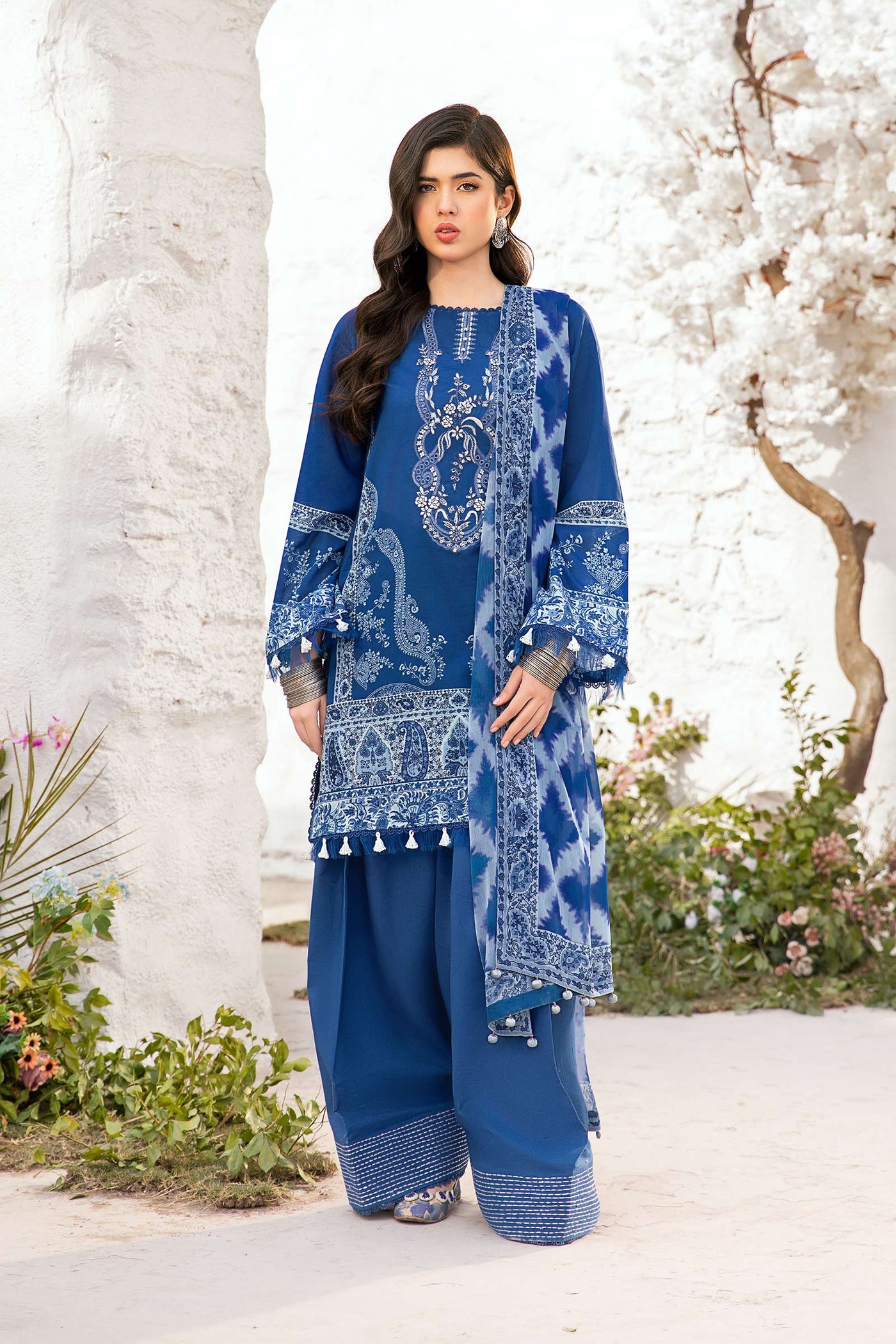 3 Pc Unstitched Embroidered Lawn Suit | MB-CUS25-703B