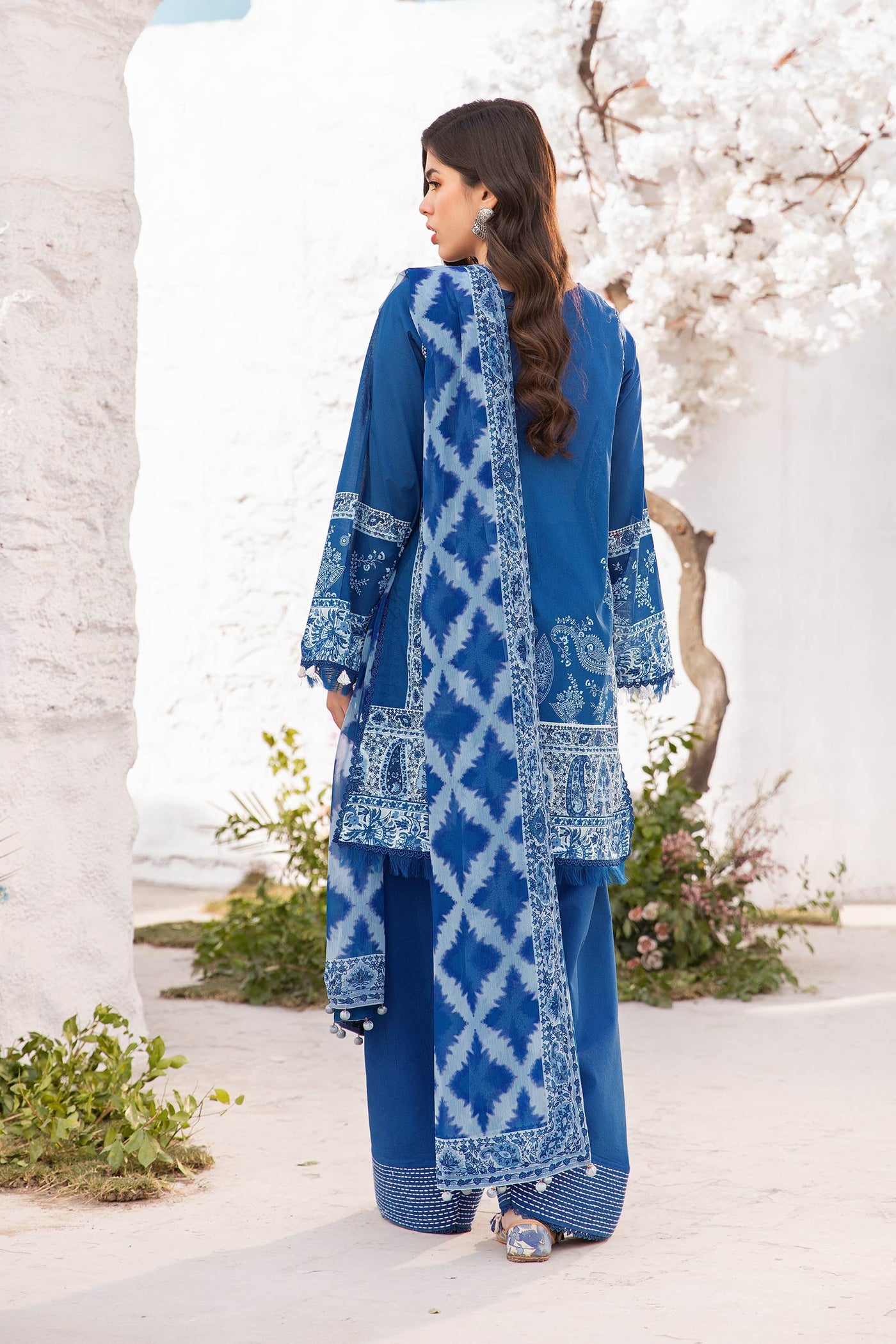 3 Pc Unstitched Embroidered Lawn Suit | MB-CUS25-703B