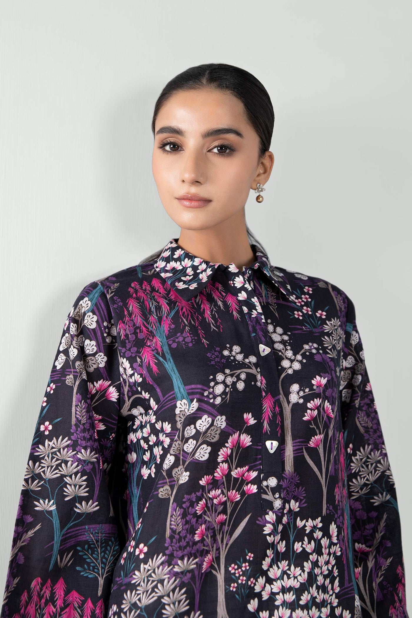 Printed Khaddar Shirt | MB-USP23-205B