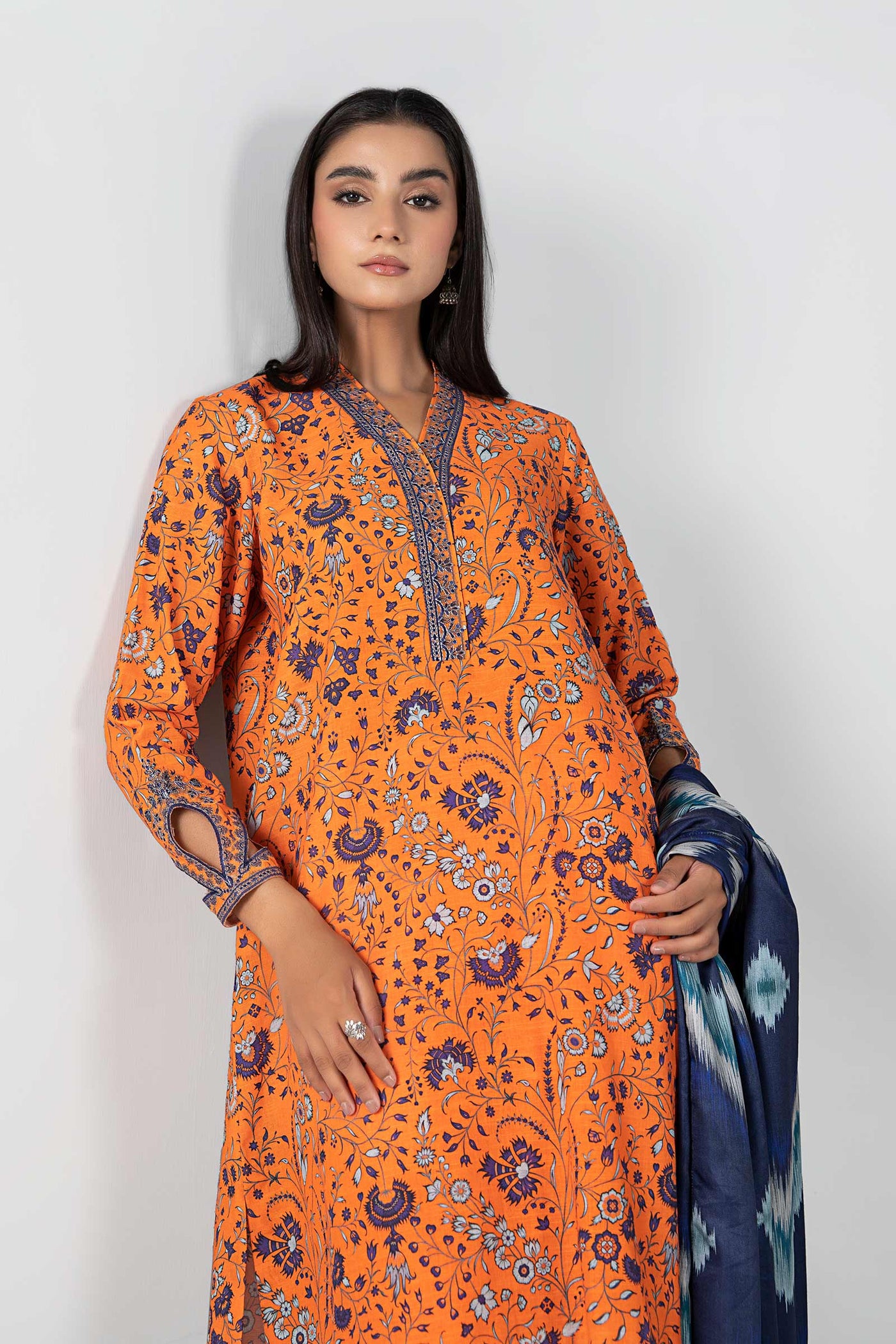 3 Pc Printed Khaddar Suit | MB-USP23-209B