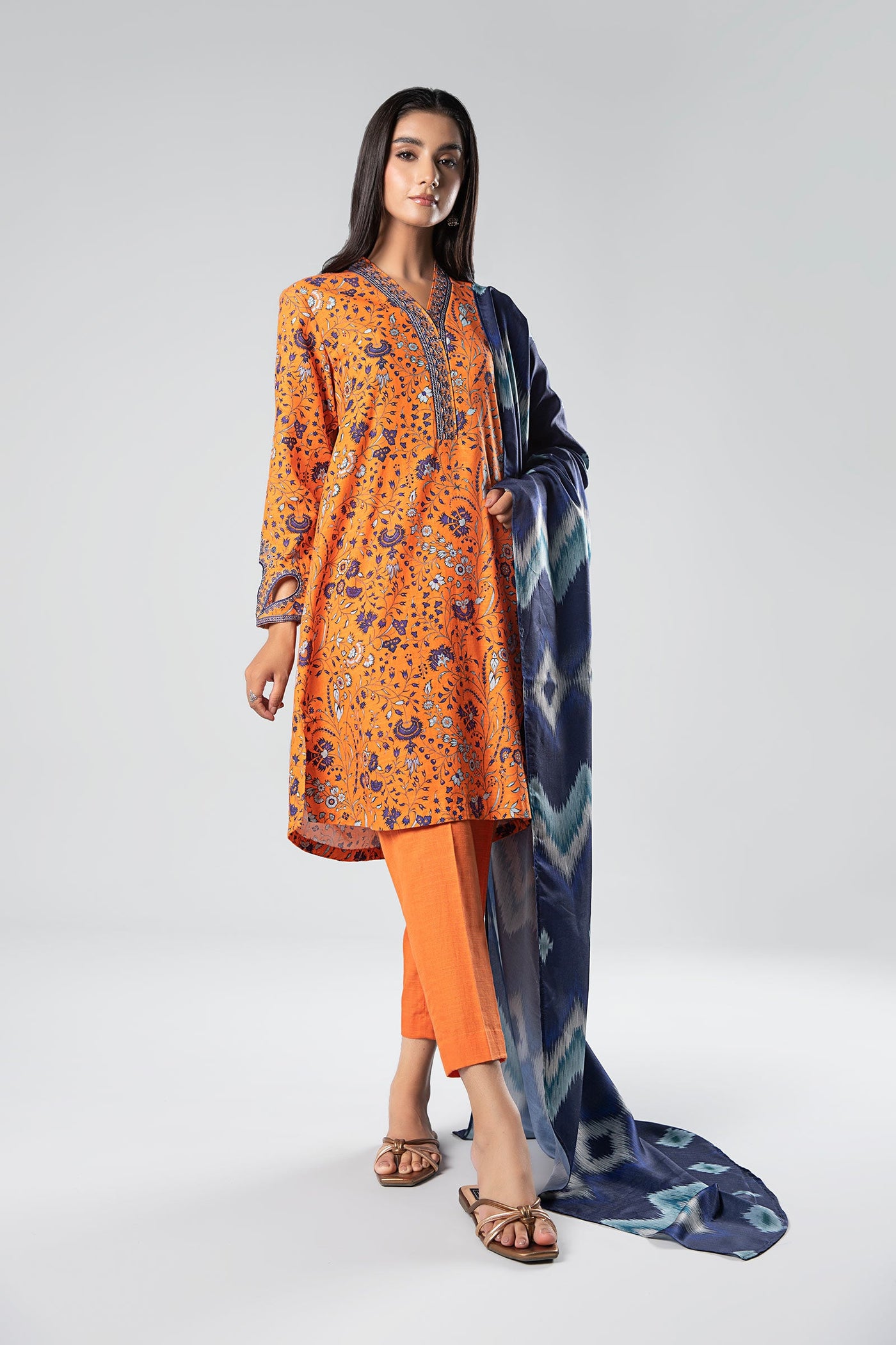 3 Pc Printed Khaddar Suit | MB-USP23-209B