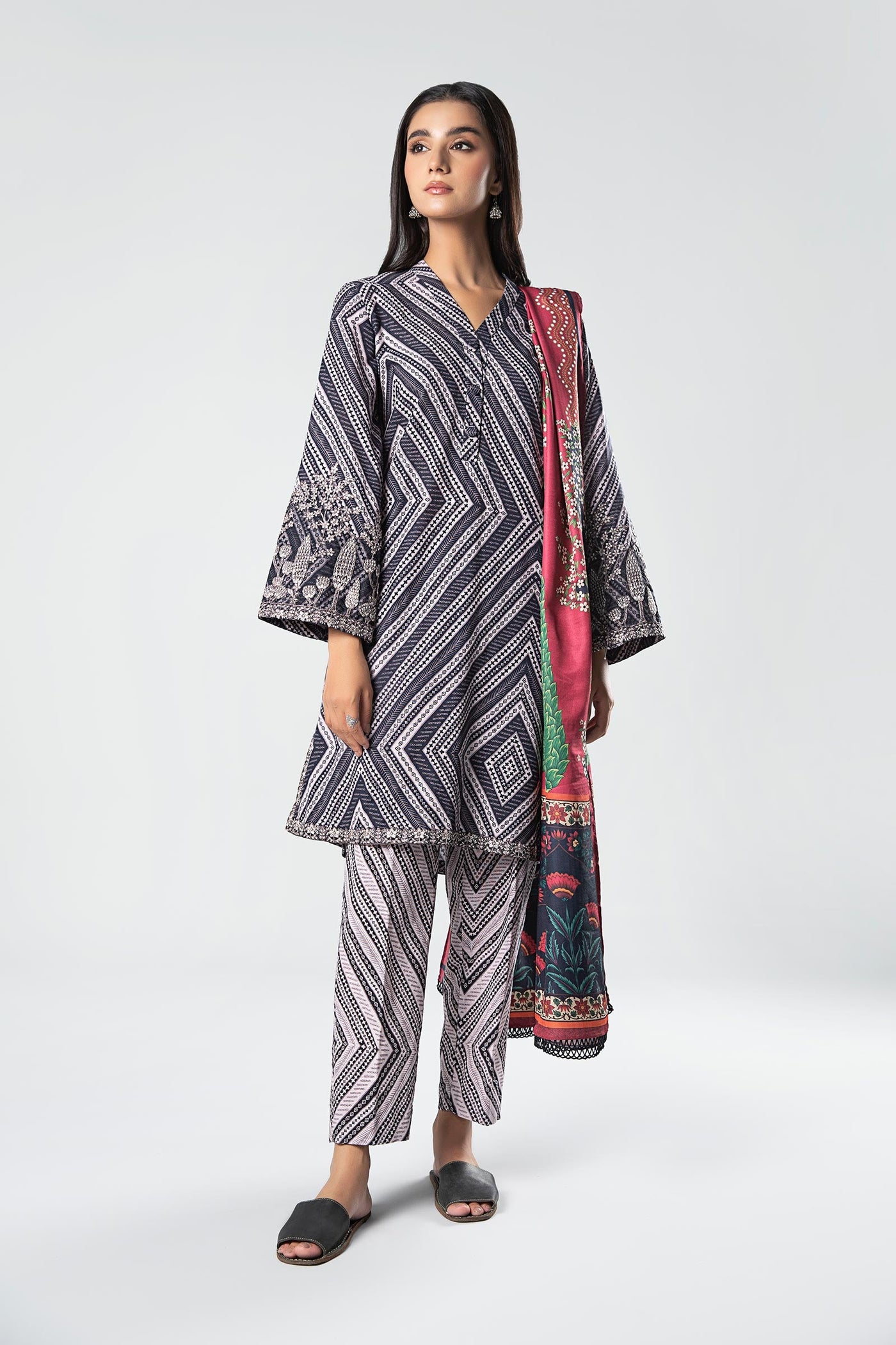 3 Pc Printed Khaddar Suit | MB-USP23-208A