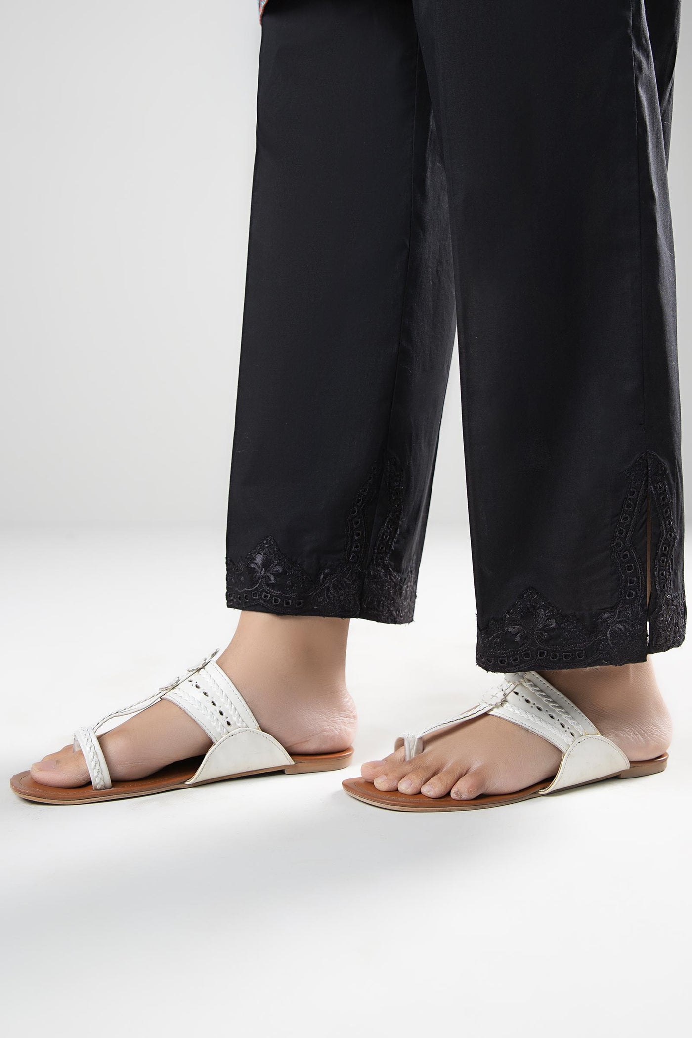 Embroidered Cambric Trouser | MB-WS24-10