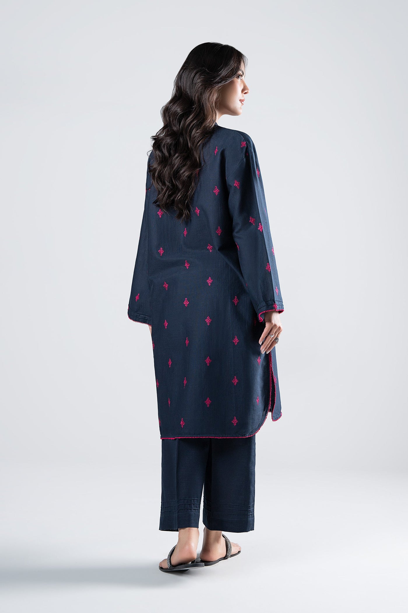 2 Pc Embroidered Khaddar Suit | MB-WS24-137